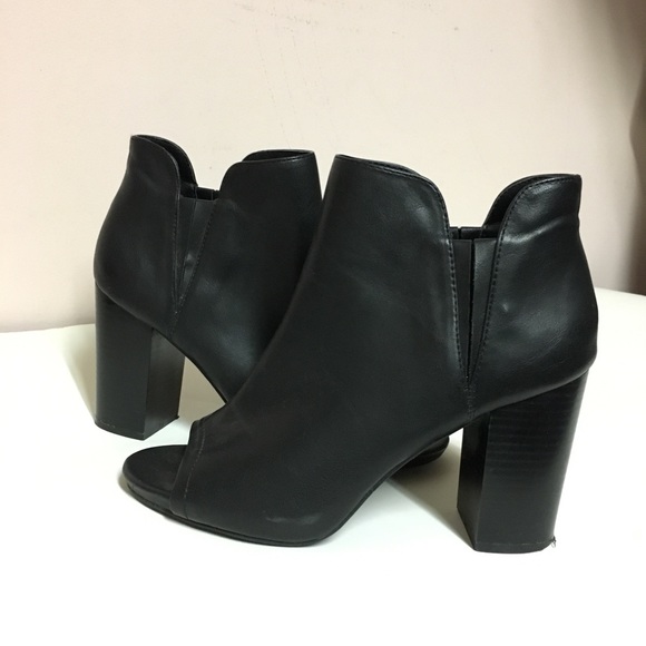 PLEATHER BOOTIES - Picture 2 of 4